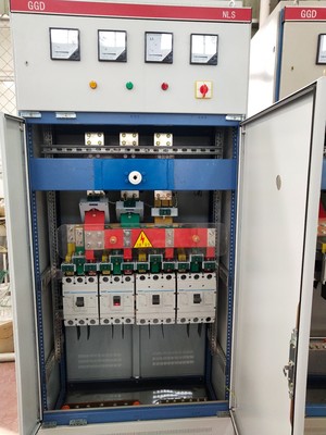 配电柜 电动汽车厂家的“心脏”与“神经中枢”